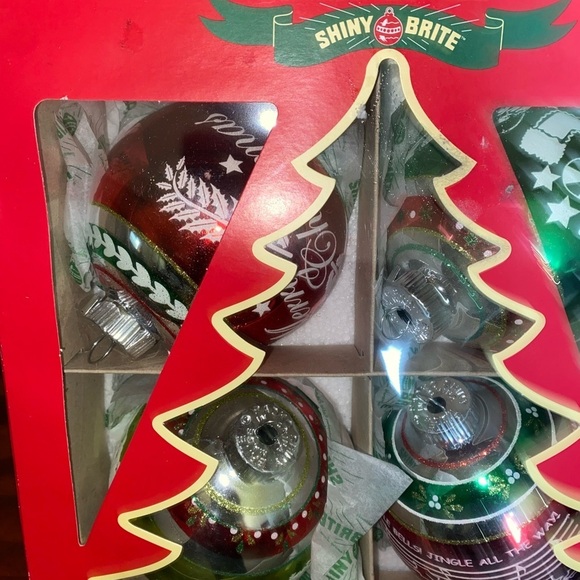 4 Christopher Radko Shiny Brite HOLIDAY SPLENDOR  4" FLOCKED GLASS ORNAMENTS - Picture 4 of 10